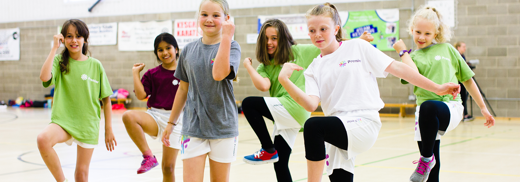 Street Dance girls smiling 1658x580 1