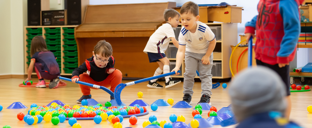 How to Keep Kids Active Over Winter 1 children enjoy winter games with premier edcuation