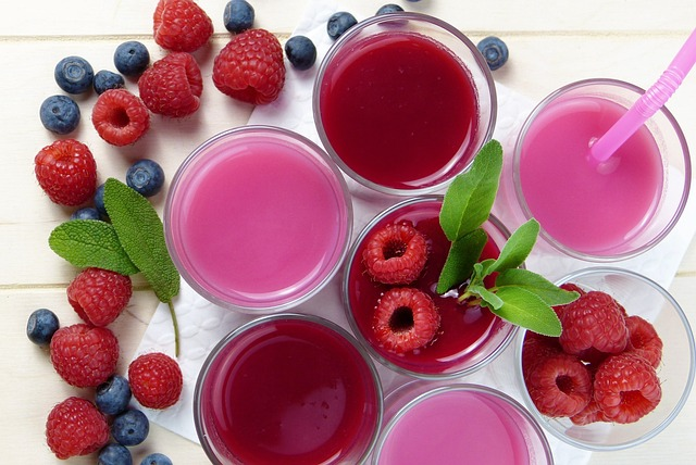 The Ultimate Checklist for a Healthy Breakfast for Kids 6 smoothies, berries, nutrition