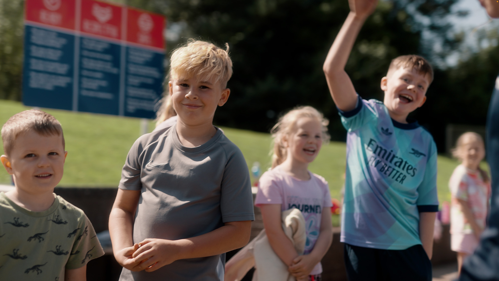 Top tips for teaching primary PE from the experts 4 school pupils enjoying a pe lesson